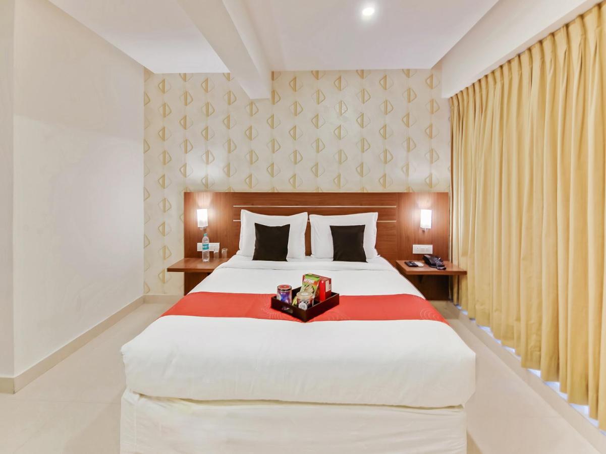 Hotel The Grand Continent Bangalore Esterno foto