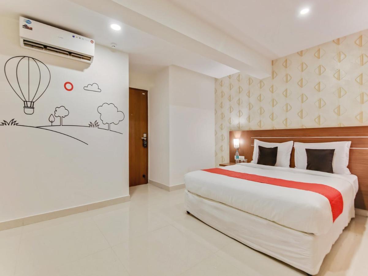 Hotel The Grand Continent Bangalore Esterno foto