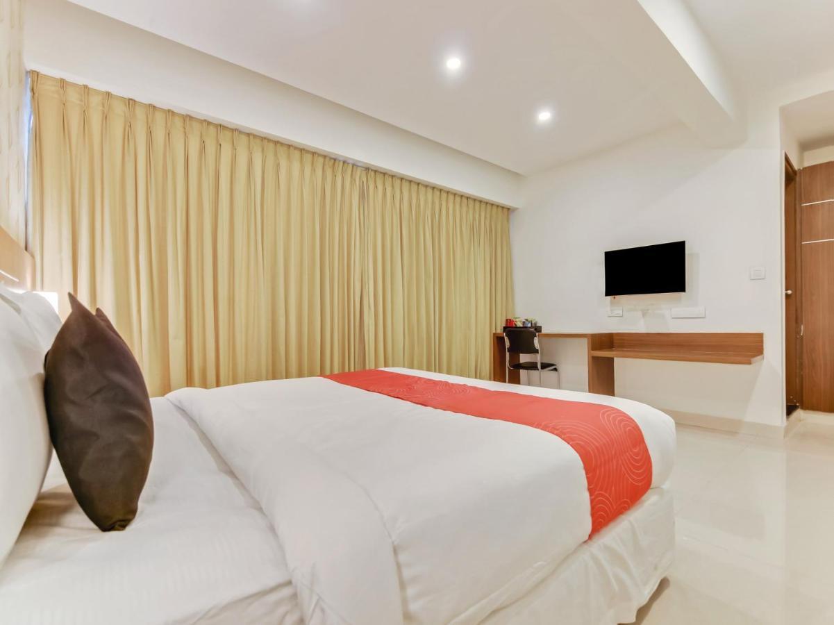 Hotel The Grand Continent Bangalore Esterno foto