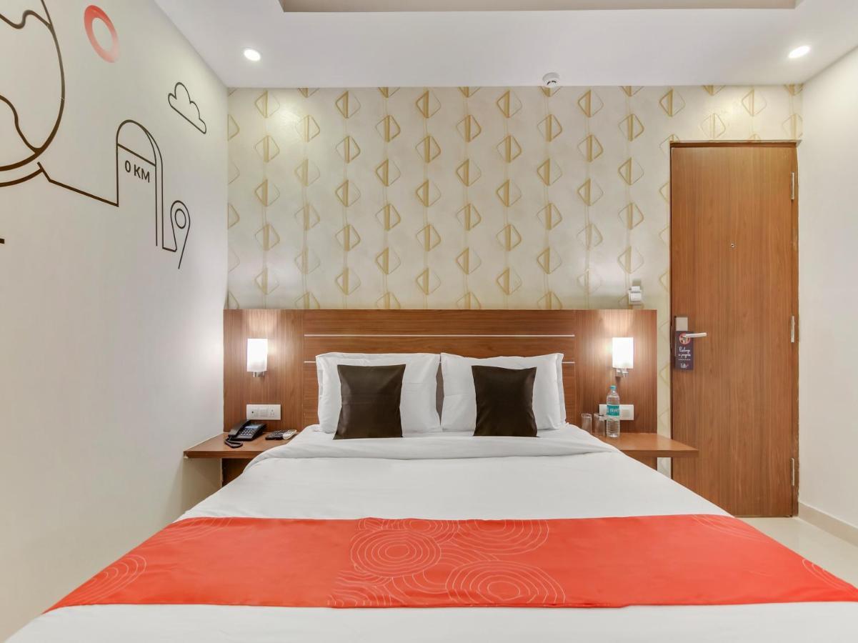 Hotel The Grand Continent Bangalore Esterno foto