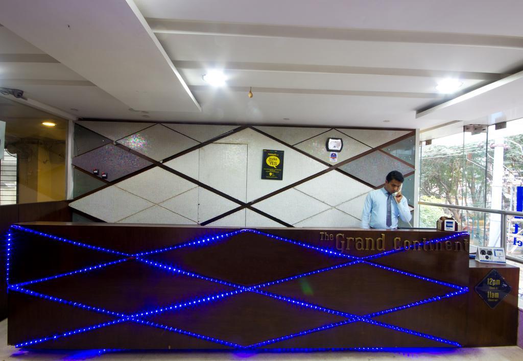Hotel The Grand Continent Bangalore Esterno foto