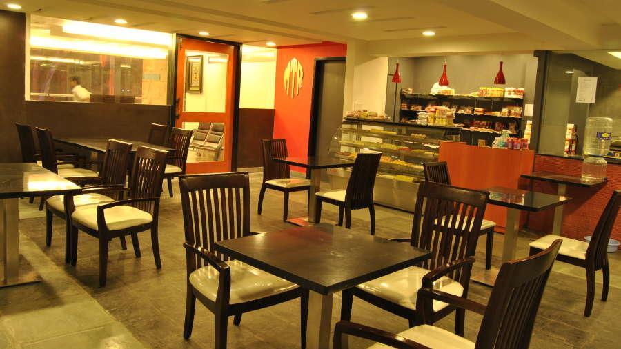 Hotel The Grand Continent Bangalore Esterno foto